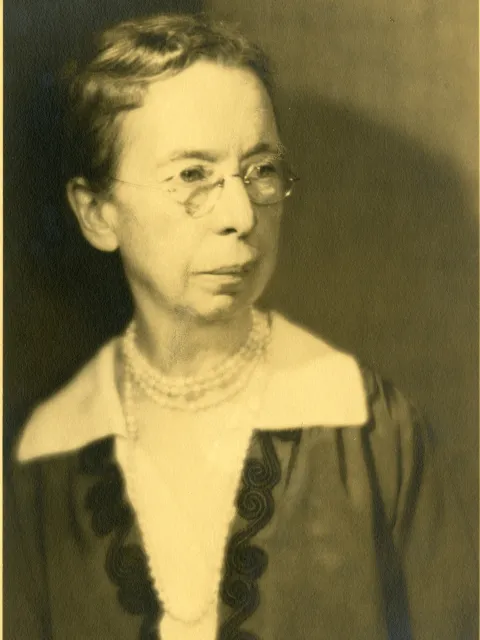 Portrait of a woman 